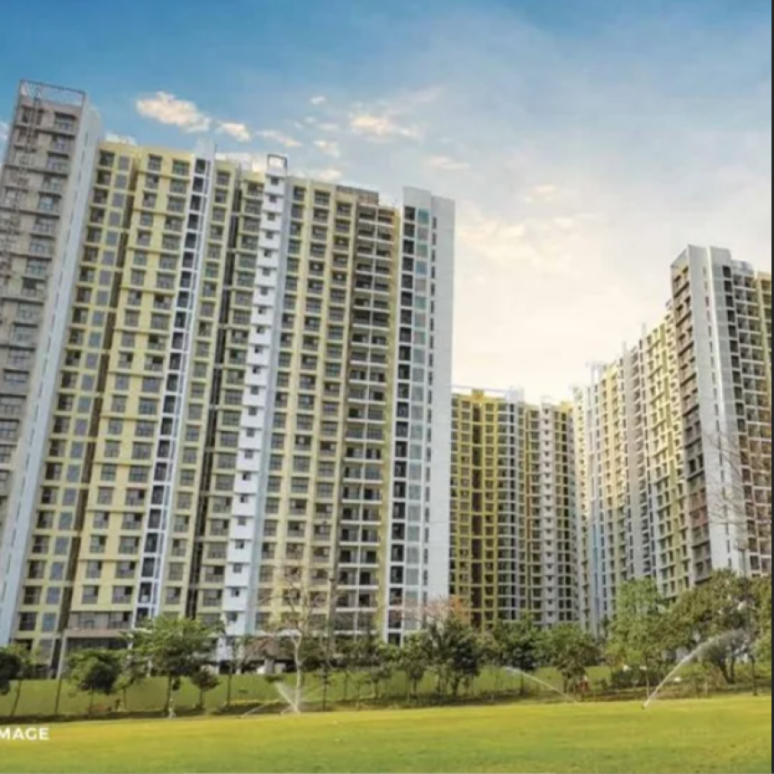 👑 A landmark residential environment blending expansive spaces with contemporary planning, offering a premium address at Runwal Gardens, Dombivli, Beyond Thane 🏰